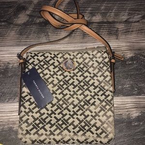 Tommy Hilfiger bag ( SOLD)